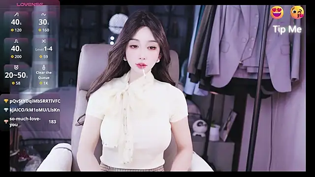 Snapshot of kelariy chatting on 09/11/25, 01:55 kelariy online show from 09/11/25, 01:55