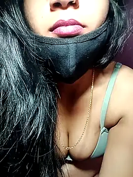 Snapshot of NEHA-DESHI999 chatting on 12/17/25, 04:02 NEHA-DESHI999 online show from 12/17/25, 04:02