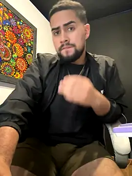 Snapshot of Yuber3 chatting on 09/28/25, 04:34 Yuber3 online show from 09/28/25, 04:34