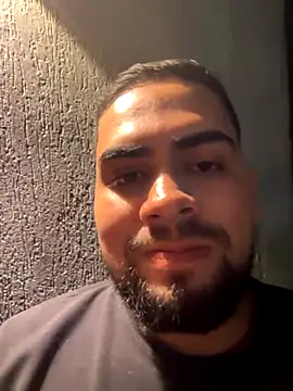 Snapshot of Yuber3 chatting on 10/01/25, 08:53 Yuber3 online show from 10/01/25, 08:53