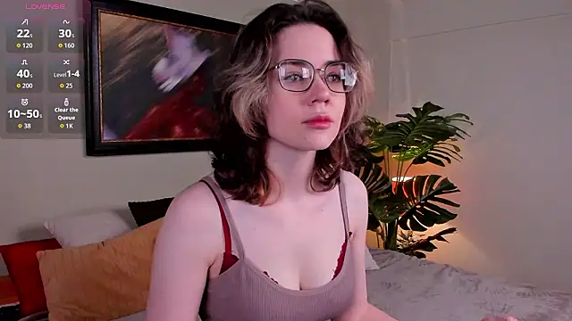 Sunny Teaze online show from 02/17/26, 07:27