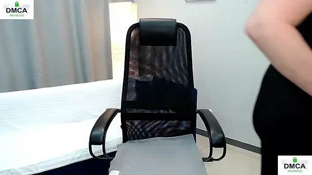 Snapshot of Pion_01 chatting on 02/10/26, 10:30 Pion 01 online show from 02/10/26, 10:30