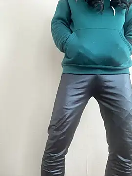 iikangi online show from 03/07/26, 02:08