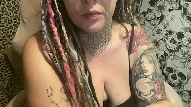 Aubrey-18XX online show from 08/06/26, 02:52