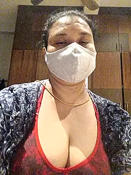 Snapshot of Tamil_Sivani chatting on 02/12/26, 04:02 Tamil Sivani online show from 02/12/26, 04:02