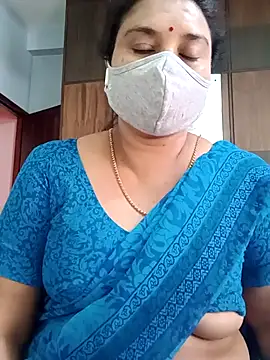 Snapshot of Tamil_Sivani chatting on 02/13/26, 07:04 Tamil Sivani online show from 02/13/26, 07:04