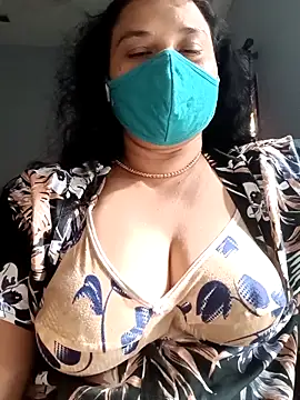 Snapshot of Tamil_Sivani chatting on 02/20/26, 10:49 Tamil Sivani online show from 02/20/26, 10:49