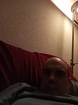 Snapshot of geli45 chatting on 01/05/26, 10:24 geli45 online show from 01/05/26, 10:24