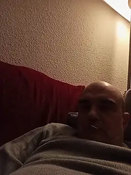 Snapshot of geli45 chatting on 01/10/26, 10:14 geli45 online show from 01/10/26, 10:14