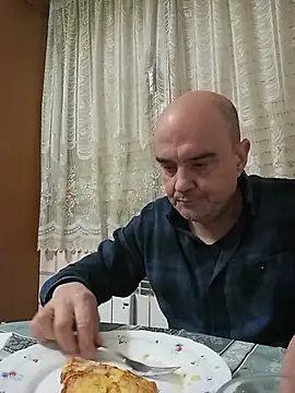 Snapshot of geli45 chatting on 01/15/26, 09:51 geli45 online show from 01/15/26, 09:51