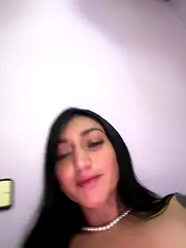 Ninabigtitied online show from 09/25/25, 08:56