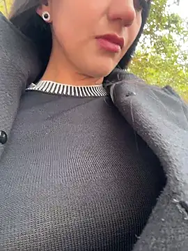 Ninabigtitied online show from 10/24/25, 10:55