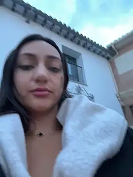 Ninabigtitied online show from 11/23/25, 04:51