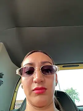 Ninabigtitied online show from 02/17/26, 02:35