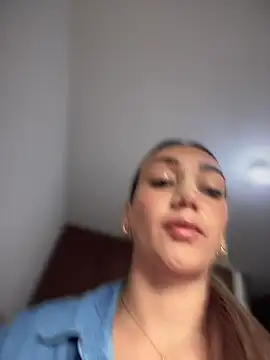 Ninabigtitied online show from 04/21/26, 11:49