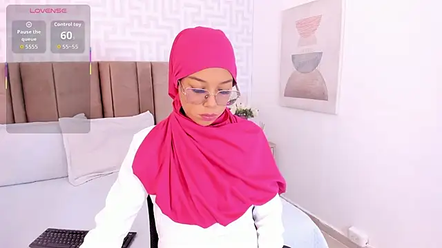 naishaa  online show from 03/13/26, 01:29