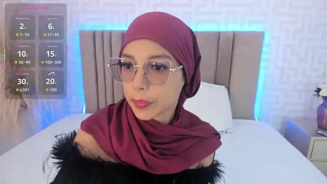 Snapshot of naishaa_ chatting on 05/12/26, 06:38 naishaa online show from 05/12/26, 06:38