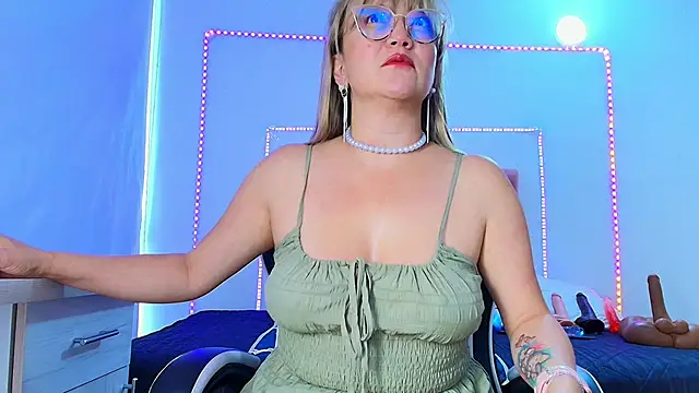 naomi diamond  online show from 05/21/26, 11:28