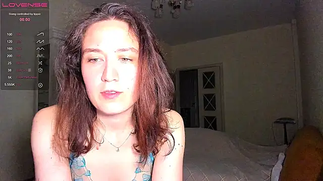 Mary Queeny online show from 06/17/26, 06:31