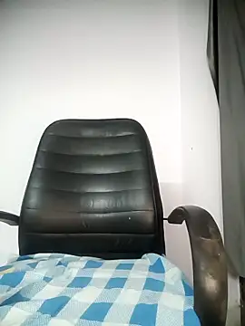 hotty-nisha online show from 10/11/25, 12:15