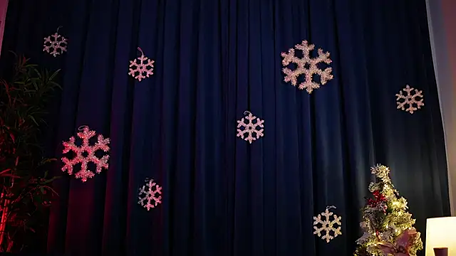  ChloeLee  online show from 12/23/25, 07:28