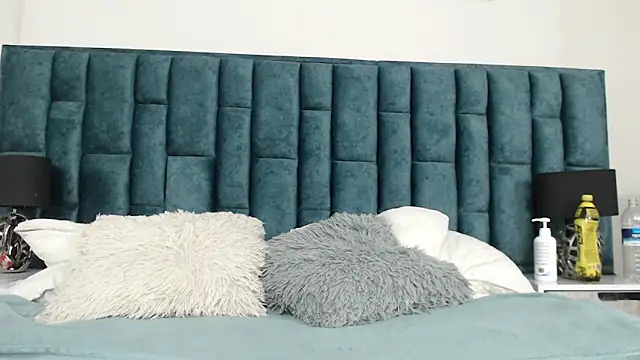 Emma Foxi online show from 11/03/25, 08:21