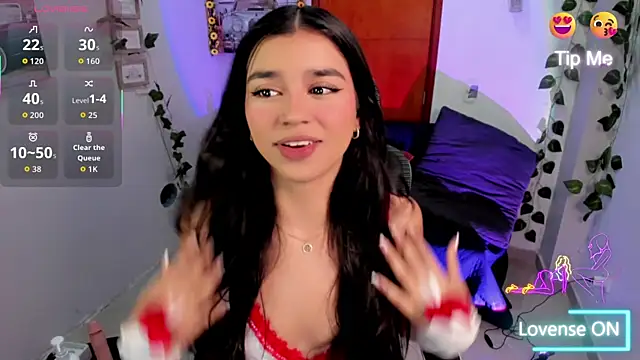 Elsa Pataky online show from 12/04/25, 02:26