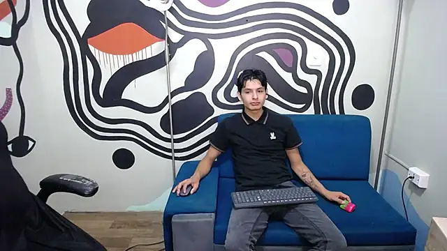 Luca vega online show from 11/07/25, 01:22