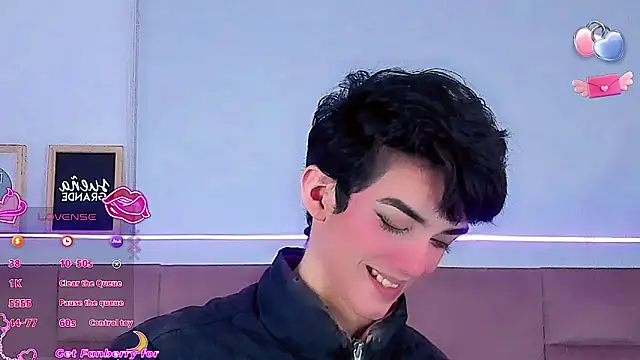 Baby FenixTS online show from 12/20/25, 07:59