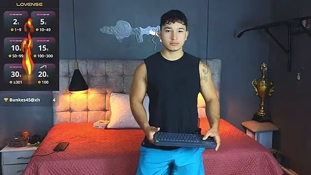 Horny nick18 online show from 10/22/25, 09:20