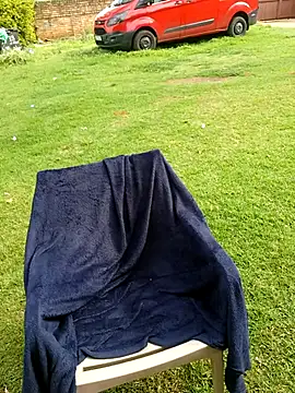 SweetHoney21  online show from 12/16/25, 06:18