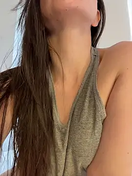 karinasantos  online show from 02/08/26, 03:04