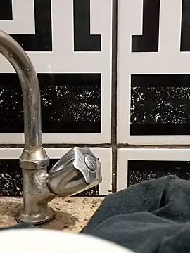 Snapshot of Gusttavotesudoxxvvc chatting on 10/24/25, 03:36 Gusttavotesudoxxvvc online show from 10/24/25, 03:36