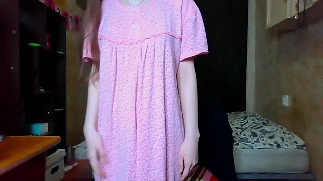 litle owl online show from 10/01/25, 04:46