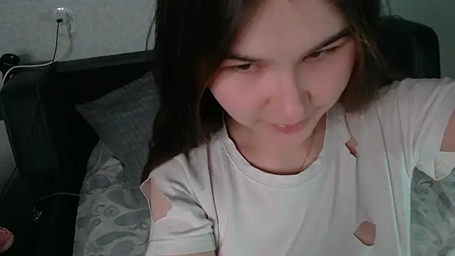 Snapshot of litle_owl chatting on 05/03/26, 02:56 litle owl online show from 05/03/26, 02:56