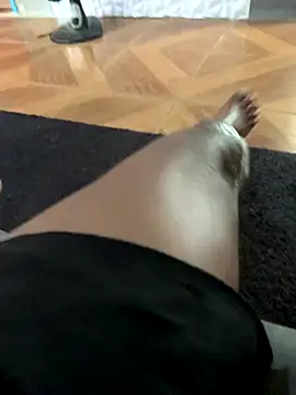 Snapshot of envolvemteX chatting on 10/21/25, 01:01 envolvemteX online show from 10/21/25, 01:01