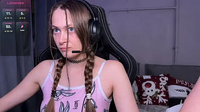 cutemilana sexwife online show from 02/07/26, 08:56