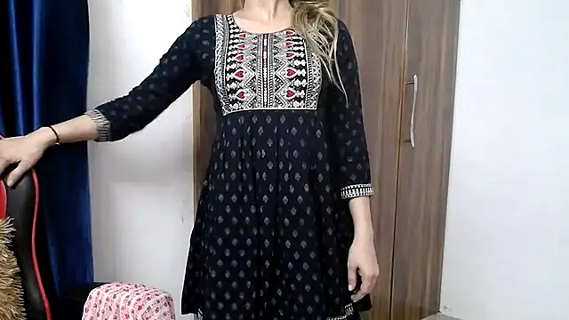 niya-cute online show from 10/26/25, 10:25