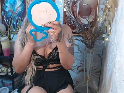 tshot izzy 88 online show from 10/05/25, 05:39