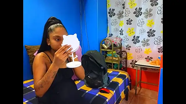 Snapshot of indiansumaya chatting on 09/22/25, 06:04 indiansumaya online show from 09/22/25, 06:04