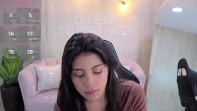 Snapshot of Zoe_Blaze_A chatting on 10/30/25, 12:17 Zoe Blaze A online show from 10/30/25, 12:17