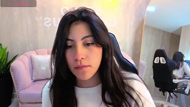 Snapshot of Zoe_Blaze_A chatting on 11/11/25, 12:38 Zoe Blaze A online show from 11/11/25, 12:38