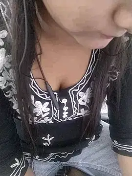 Kavya Rathore online show from 11/20/25, 05:51