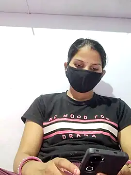 poojam93 online show from 10/06/25, 02:58