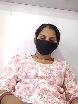 poojam93 online show from 10/07/25, 09:06