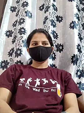 poojam93 online show from 04/07/26, 02:12