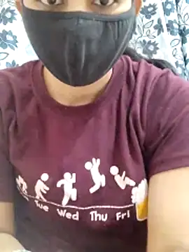 poojam93 online show from 04/07/26, 04:18