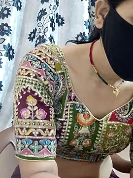 poojam93 online show from 04/09/26, 01:49