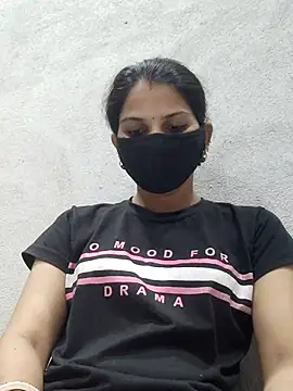 poojam93 online show from 06/01/26, 01:51