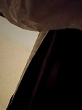 sarahkat86 online show from 12/16/25, 11:26